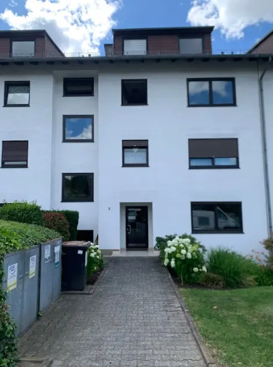Schöne Wohnung in ruhiger Lage, mit tollem Blick in den Taunus